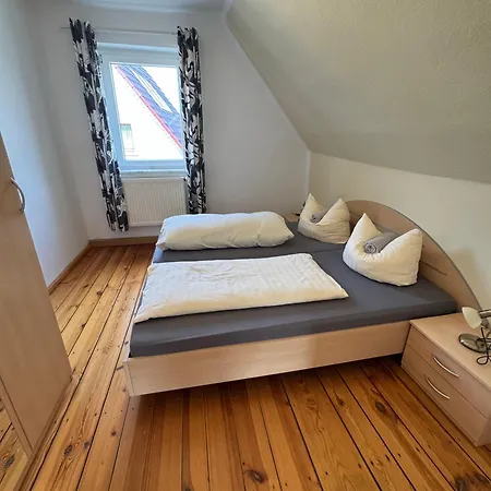 Ferienhaus-saale-unstrut 度假居 Wethau