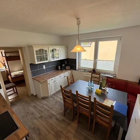 Ferienhaus-saale-unstrut בית נופש *