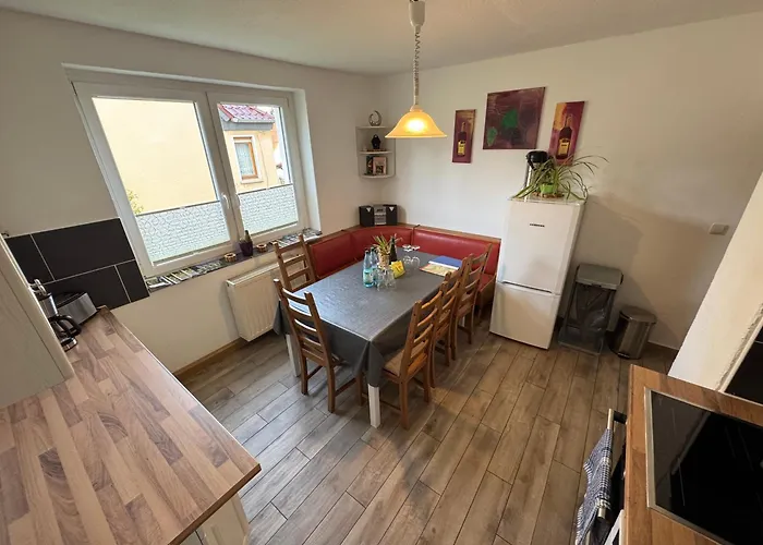 Ferienhaus-saale-unstrut בית נופש *